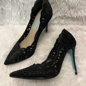 Chic Black Cutout Women's Heels